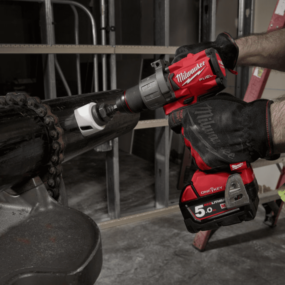 vMasina de insurubat cu impact cu 2 acumulatori Milwaukee M18 ONEFHIWP12-502X Masina de insurubat cu impact cu 2 acumulatori Milwaukee M18 ONEFHIWP12-502X