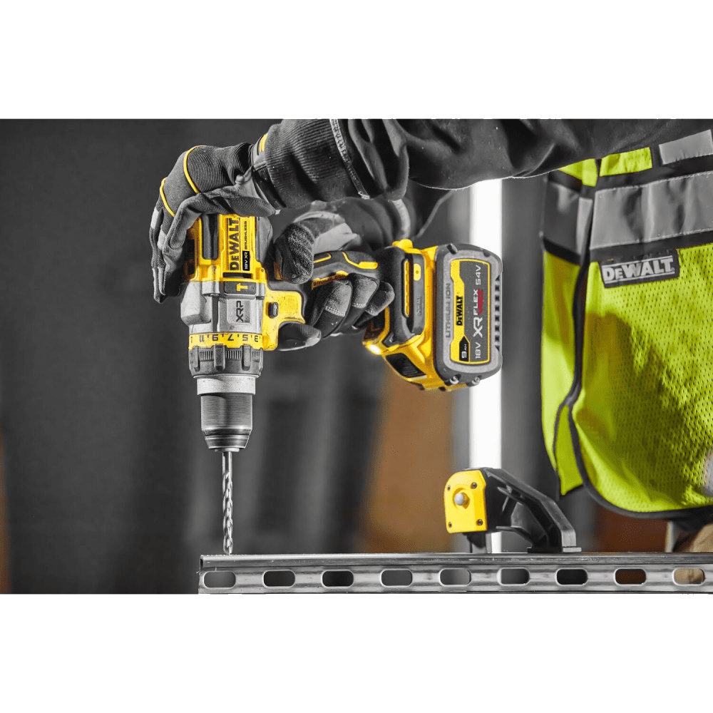 Masina de gaurit cu acumulator 9Ah DeWalt DCD999X1DT Masina de gaurit cu acumulator 9Ah DeWalt DCD999X1DT