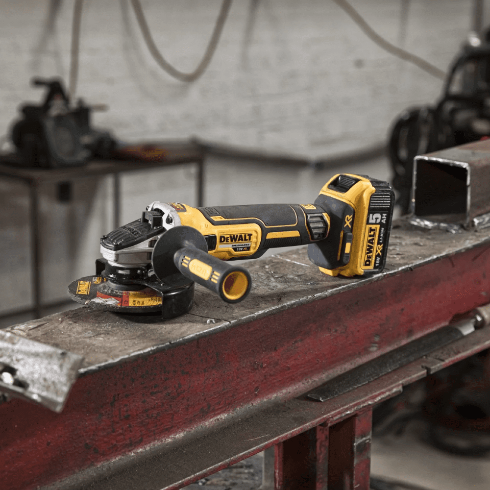 Polizor unghiular fara acumulator DeWalt DCG405NT Polizor unghiular fara acumulator DeWalt DCG405NT