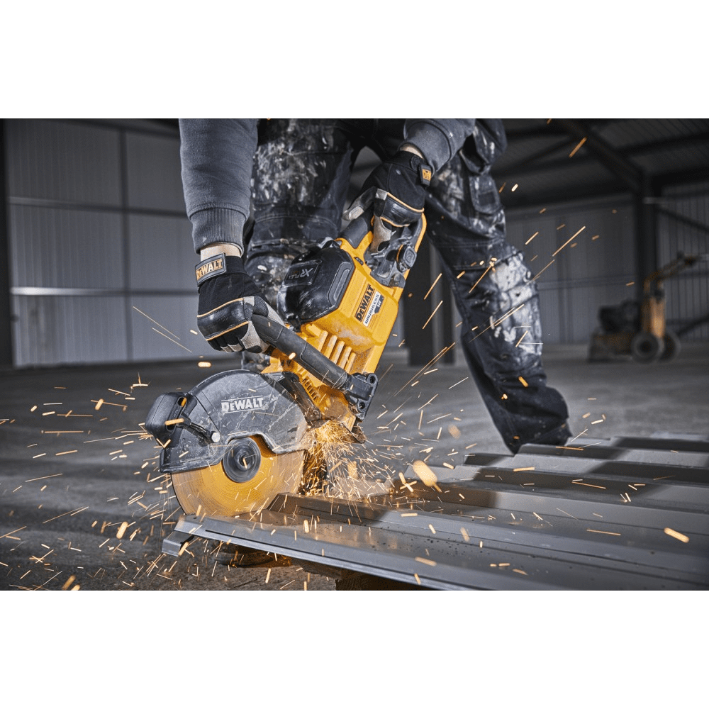 Masina de debitat cu 2 acumulatori Dewalt DCS690X2 Masina de debitat cu 2 acumulatori Dewalt DCS690X2