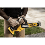 Motofierastrau compact cu 1 acumulator DeWalt DCMPS520P1