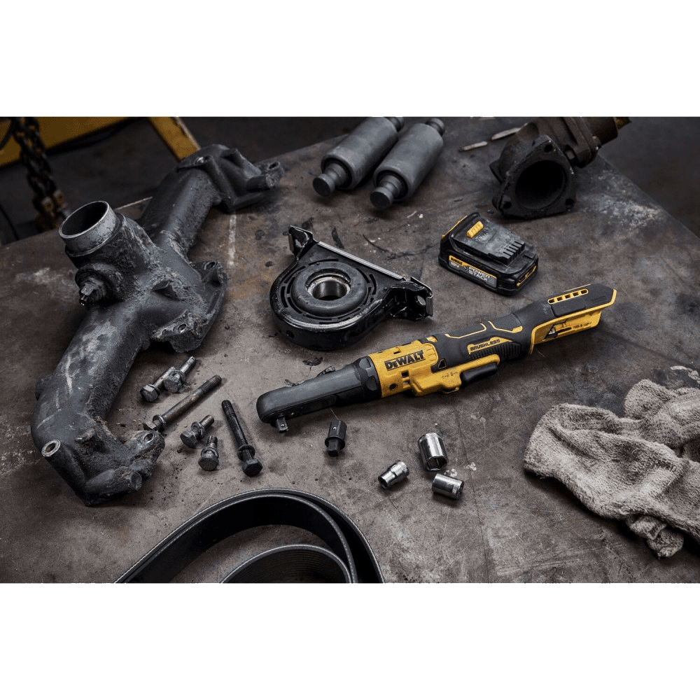 Antrenor cu clichet 3/8 si 1/2 fara acumulatori DeWalt DCF510N Antrenor cu clichet 3/8 si 1/2 fara acumulatori DeWalt DCF510N