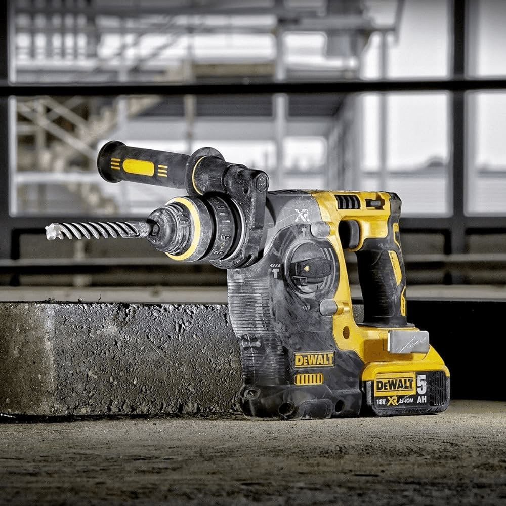 Ciocan rotopercutor SDS-Plus cu 2 acumulatori 5Ah DeWalt DCH273P2T Ciocan rotopercutor SDS-Plus cu 2 acumulatori 5Ah DeWalt DCH273P2T