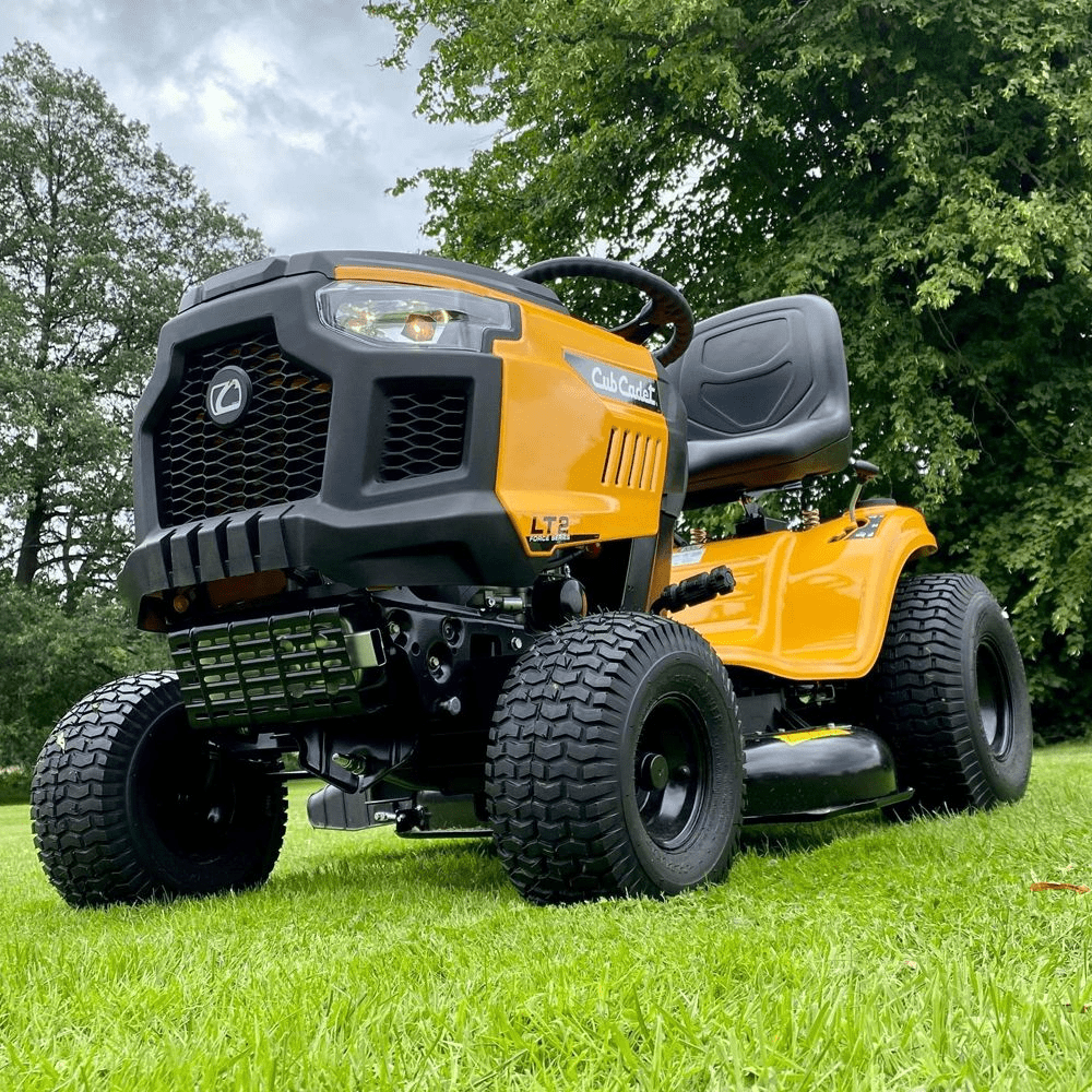 Tractoras de tuns gazon Cub Cadet LT2 NR92 Tractoras de tuns gazon Cub Cadet LT2 NR92