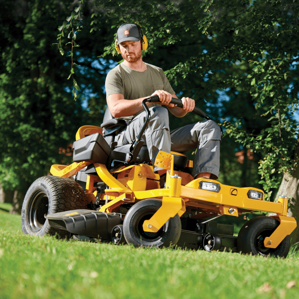 Tractor de tuns gazon Cub Cadet Enduro Zero-Turn XZ5 L137 Tractor de tuns gazon Cub Cadet Enduro Zero-Turn XZ5 L137