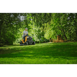 Tractor de tuns gazon pe benzina Cub Cadet LT3 PS107