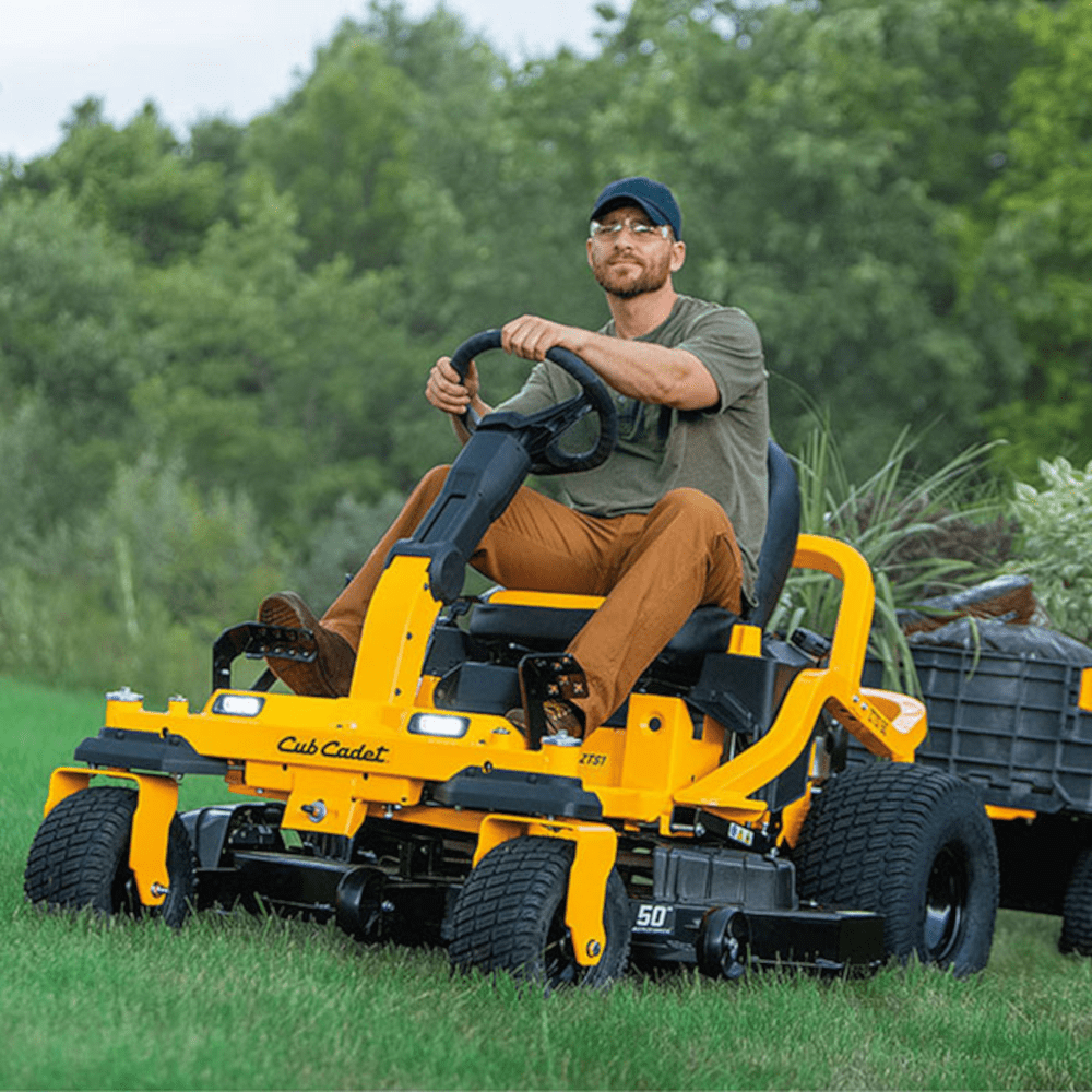 Tractor de tuns gazon Cub Cadet Enduro Zero-Turn XZ6 S117 Tractor de tuns gazon Cub Cadet Enduro Zero-Turn XZ6 S117