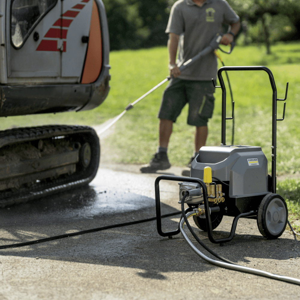 Aparat de spalat cu presiune fara incalzire Karcher HD 6/15-4 M Classic Aparat de spalat cu presiune fara incalzire Karcher HD 6/15-4 M Classic